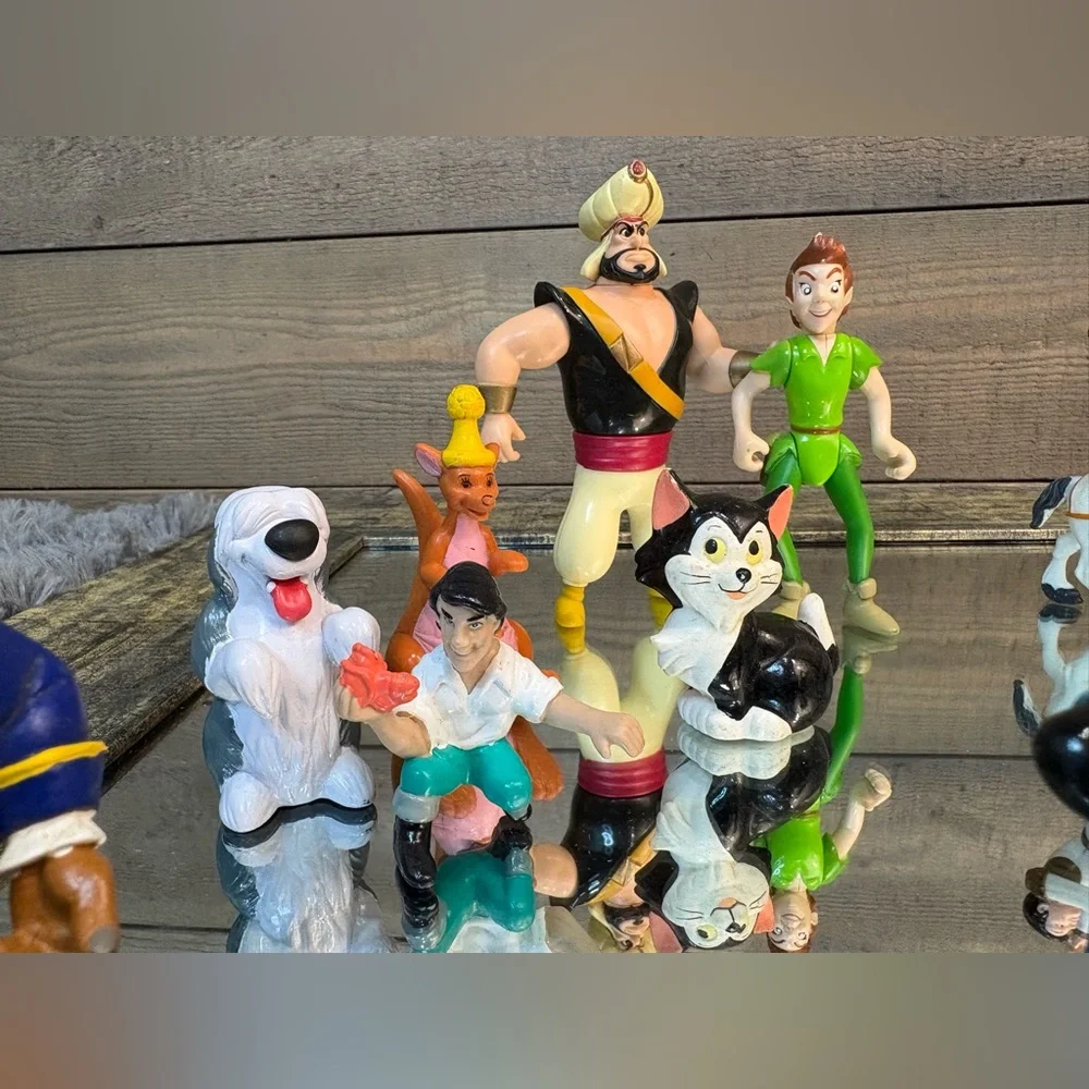 Disney Action Figure Set of 15 Multicolor Cake Toppers Official Characters Lot
